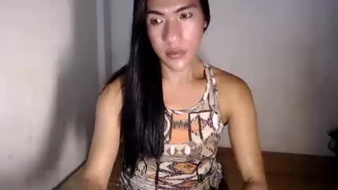 Snapshot of angeldark_satisfactionxxx chatting on 05/20/26, 12:22 ANGELDARK online show from 05/20/26, 12:22