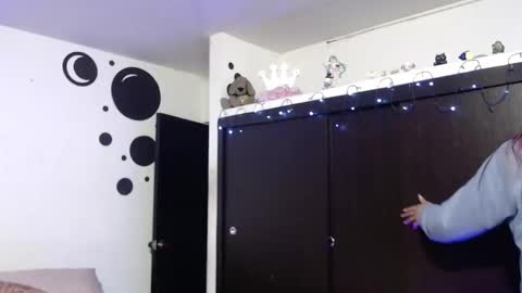 angele online show from 03/11/25, 03:26