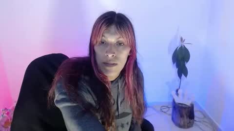 angele online show from 11/28/25, 04:09