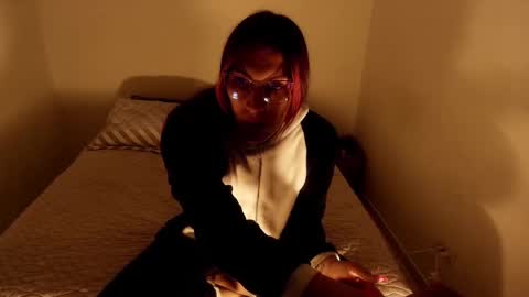 angele online show from 02/11/26, 02:27