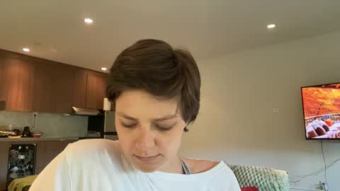 angeleleven11 online show from 09/19/25, 05:57