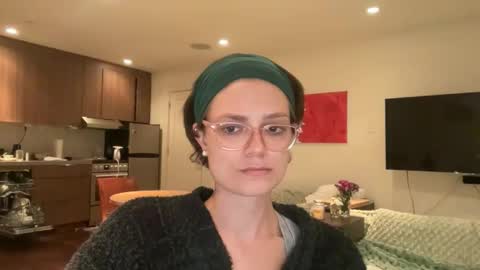 angeleleven11 online show from 12/18/25, 01:33