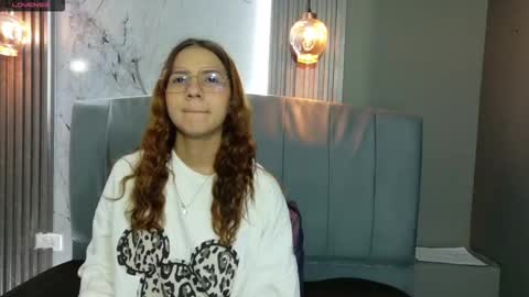 Snapshot of angeles_azul chatting on 09/14/25, 04:39 angel online show from 09/14/25, 04:39