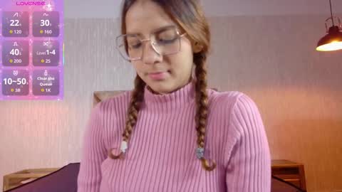 Snapshot of angeles_azul chatting on 09/20/25, 03:13 angel online show from 09/20/25, 03:13
