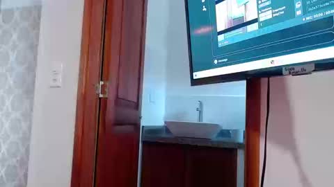 Snapshot of angeles_azul chatting on 09/23/25, 01:36 angel online show from 09/23/25, 01:36