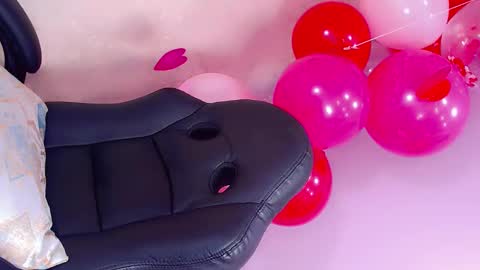 Snapshot of angeles_bust chatting on 02/14/25, 03:26 angeles_bust online show from 02/14/25, 03:26