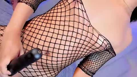 Snapshot of angeles_bust chatting on 10/10/25, 09:03 angeles_bust online show from 10/10/25, 09:03