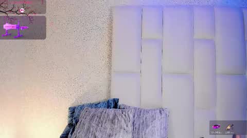 Snapshot of angeles_bust chatting on 11/12/25, 12:38 angeles_bust online show from 11/12/25, 12:38