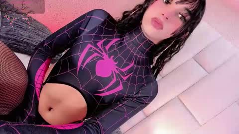 Snapshot of angeles_bust chatting on 02/16/26, 09:00 angeles_bust online show from 02/16/26, 09:00