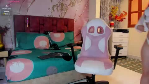 angel online show from 05/11/26, 01:06