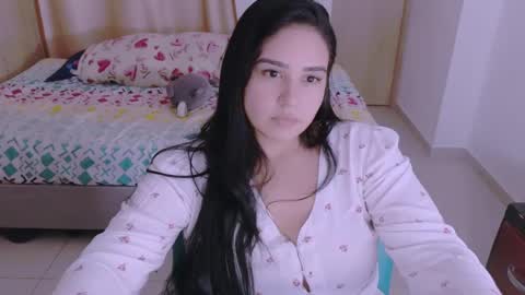 Snapshot of angeleslinda chatting on 12/20/24, 12:19 anastasia online show from 12/20/24, 12:19