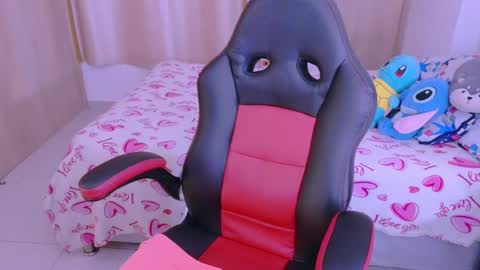 Snapshot of angeleslinda chatting on 01/23/25, 07:51 anastasia online show from 01/23/25, 07:51