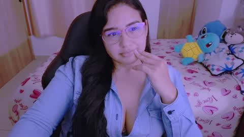 Snapshot of angeleslinda chatting on 01/25/25, 06:35 anastasia online show from 01/25/25, 06:35