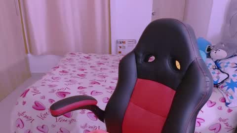 Snapshot of angeleslinda chatting on 01/25/25, 09:57 anastasia online show from 01/25/25, 09:57