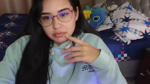 Snapshot of angeleslinda chatting on 03/03/25, 11:14 anastasia online show from 03/03/25, 11:14