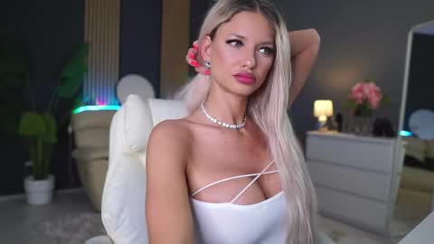 annita online show from 03/25/26, 07:53