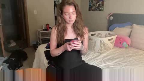 Snapshot of angelgrl444 chatting on 01/17/25, 01:36 Princess Peach online show from 01/17/25, 01:36