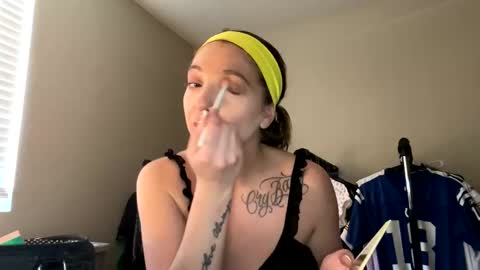 Snapshot of angelgrl444 chatting on 01/17/25, 07:05 Princess Peach online show from 01/17/25, 07:05