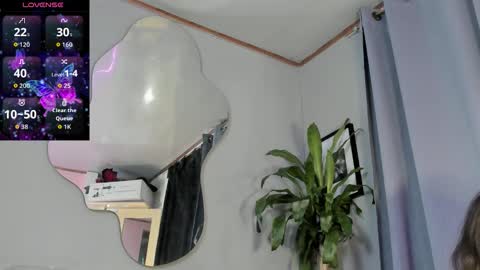 Carolina online show from 11/01/25, 02:13