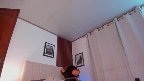 Snapshot of angeli_sexi chatting on 06/08/26, 12:14 Carolina online show from 06/08/26, 12:14