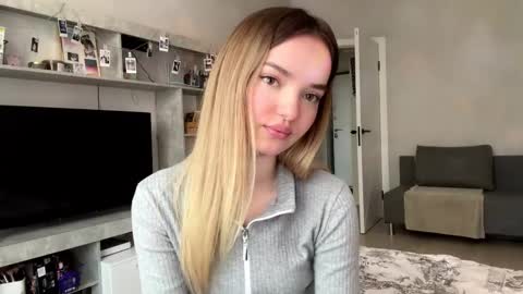 Angelia online show from 03/11/26, 10:10