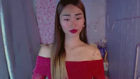 Snapshot of angelic_sex chatting on 06/10/26, 05:01 Angelica online show from 06/10/26, 05:01