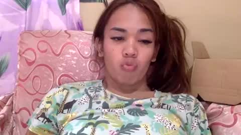 Snapshot of angelic_slutxx chatting on 12/31/24, 01:57 Yhanna online show from 12/31/24, 01:57