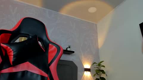 A N G E L I C A online show from 02/04/25, 05:01