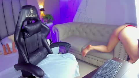 A N G E L I C A online show from 04/22/26, 07:15