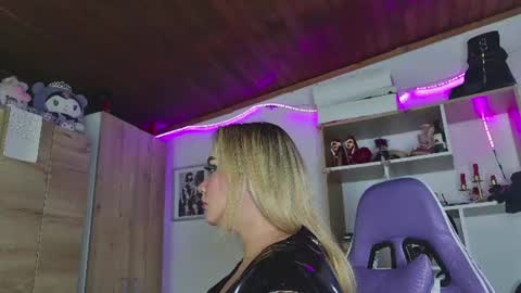 Snapshot of angelica_sparks chatting on 07/11/26, 03:09 Angelica Sparks online show from 07/11/26, 03:09