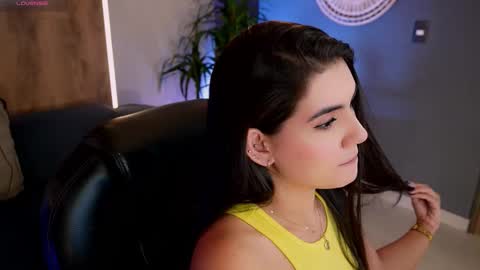  Angelica Vega  online show from 12/20/25, 07:54