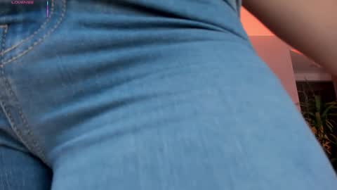  Angelica Vega  online show from 02/07/26, 08:45