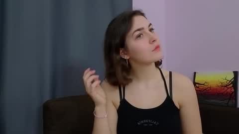 Snapshot of angelichatheway chatting on 02/26/26, 07:35 Roxi online show from 02/26/26, 07:35