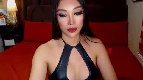 Snapshot of angelicqueents chatting on 03/10/25, 12:59 MS. AMALIA online show from 03/10/25, 12:59