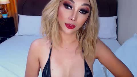 Snapshot of angelicqueents chatting on 11/08/25, 07:19 MS. AMALIA online show from 11/08/25, 07:19