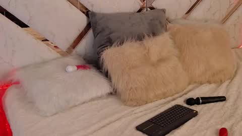 Snapshot of angeliepastori chatting on 02/21/25, 06:37 angeliepastori online show from 02/21/25, 06:37