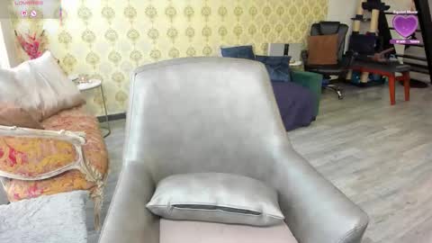 angelina_class_7 online show from 01/15/26, 02:43