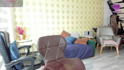 angelina_class_7 online show from 04/21/26, 02:23