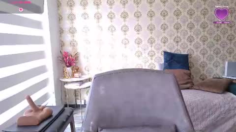 angelina_class_7 online show from 07/11/26, 12:41