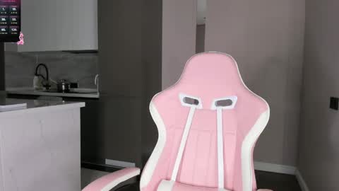 Snapshot of angelina_key chatting on 05/30/26, 09:01 angel online show from 05/30/26, 09:01