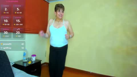 Snapshot of angelina_stone_65 chatting on 12/17/24, 01:07 Angelina online show from 12/17/24, 01:07