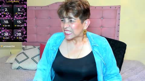 Snapshot of angelina_stone_65 chatting on 01/09/25, 01:08 Angelina online show from 01/09/25, 01:08