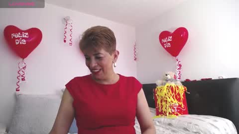 Snapshot of angelina_stone_65 chatting on 02/13/25, 09:27 Angelina online show from 02/13/25, 09:27