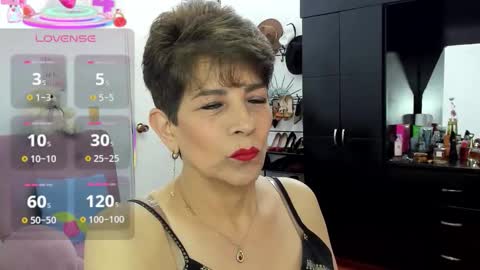 Snapshot of angelina_stone_65 chatting on 10/14/25, 11:05 Angelina online show from 10/14/25, 11:05