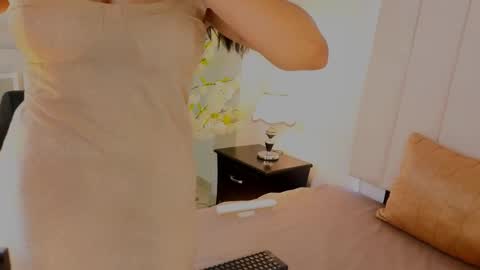 Angelina Dorian  online show from 05/27/26, 08:06