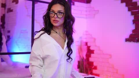 Snapshot of angelinagia chatting on 02/09/25, 01:00 Angelina online show from 02/09/25, 01:00