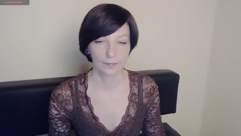 Snapshot of angelinalov_ chatting on 01/24/25, 08:13 Angelina online show from 01/24/25, 08:13