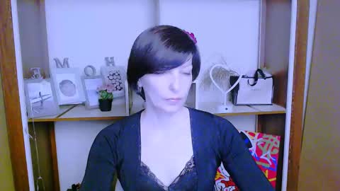 Snapshot of angelinalov_ chatting on 01/28/25, 07:43 Angelina online show from 01/28/25, 07:43