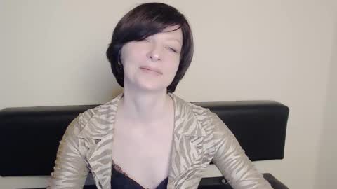 Snapshot of angelinalov_ chatting on 02/08/25, 07:37 Angelina online show from 02/08/25, 07:37