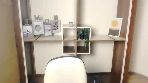 Snapshot of angelinalov_ chatting on 09/12/25, 06:46 Angelina online show from 09/12/25, 06:46